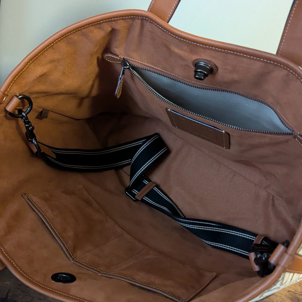 Coach Toby Turnlock Tote - Picture 6 of 11